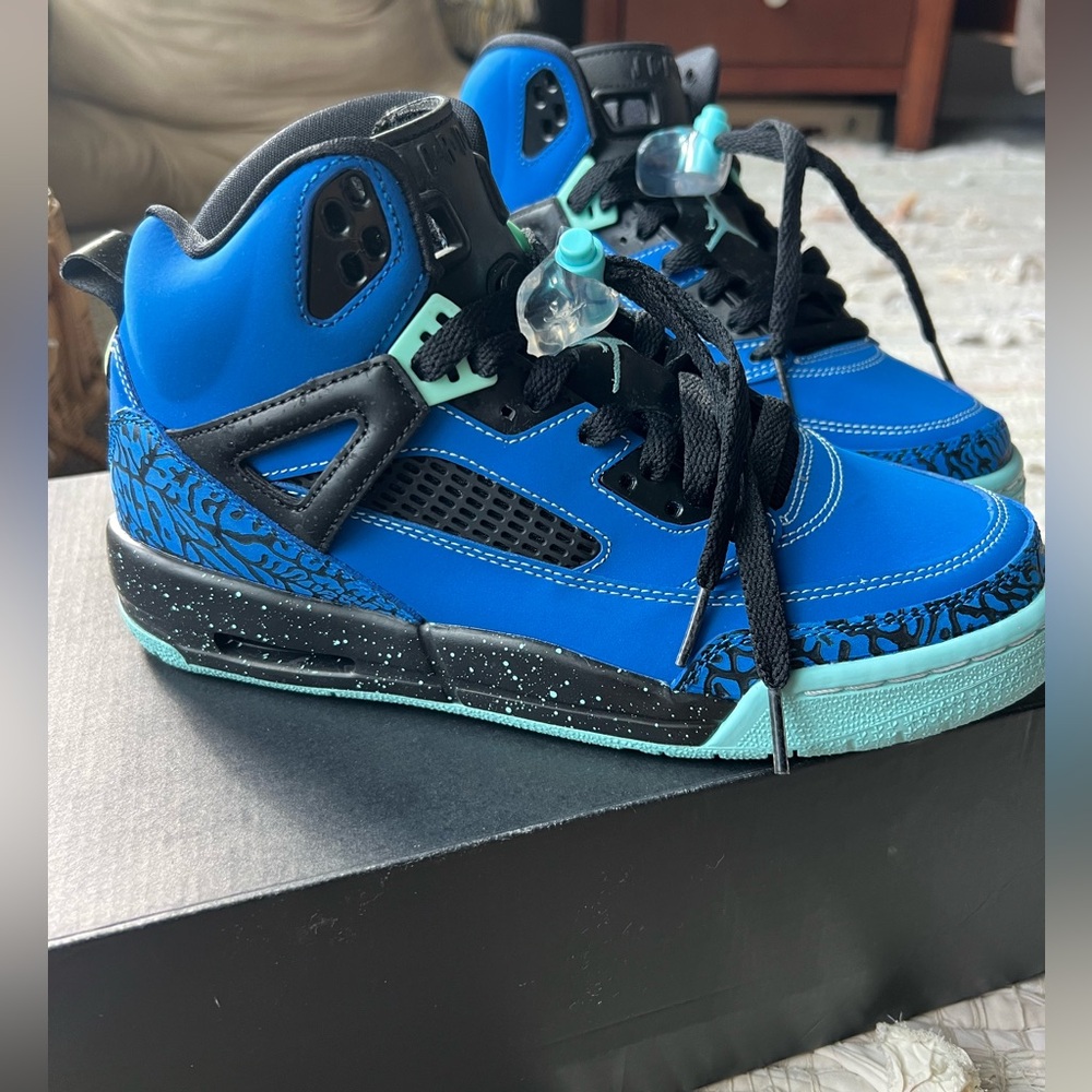 Jordan Spizike BG 7Y Excellent